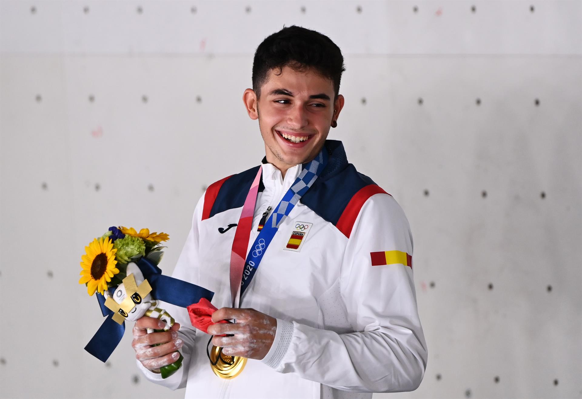 Alberto Ginés conquista su segundo bronce en el Europeo de escalada Alberto Ginés conquista su segundo bronce en el Europeo de escalada