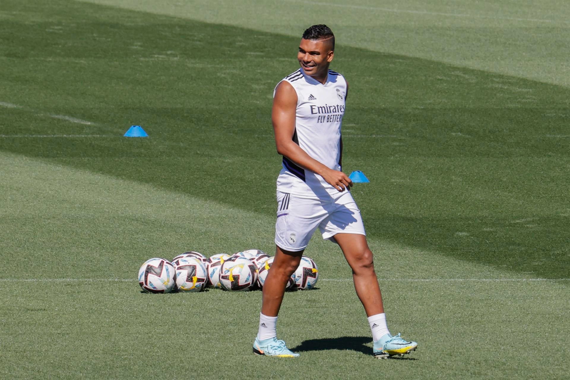 Ancelotti confirma que Casemiro quiere marcharse del Real Madrid: "Su voluntad es salir y ya hay negociaciones" Ancelotti confirma que Casemiro quiere marcharse del Real Madrid: "Su voluntad es salir y ya hay negociaciones"