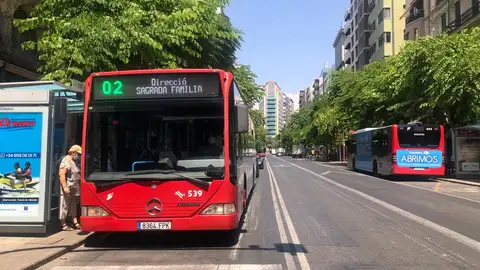 Imagen de la Rambla, incluida en la ZBE, frontera entre el centro tradicional y el Casco Antiguo Imagen de la Rambla, incluida en la ZBE, frontera entre el centro tradicional y el Casco Antiguo