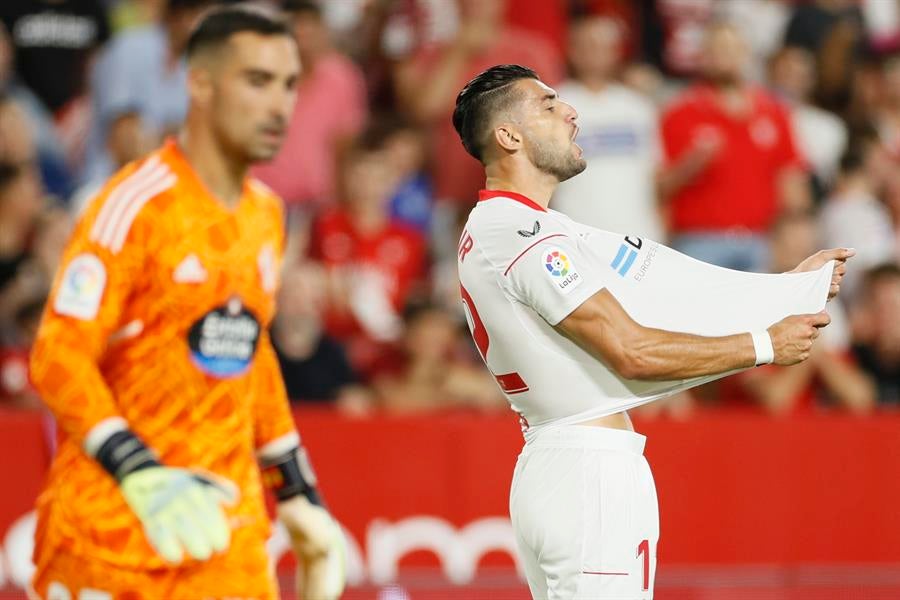 El Sevilla rescata un punto ante el Valladolid tras un error de Asenjo El Sevilla rescata un punto ante el Valladolid tras un error de Asenjo