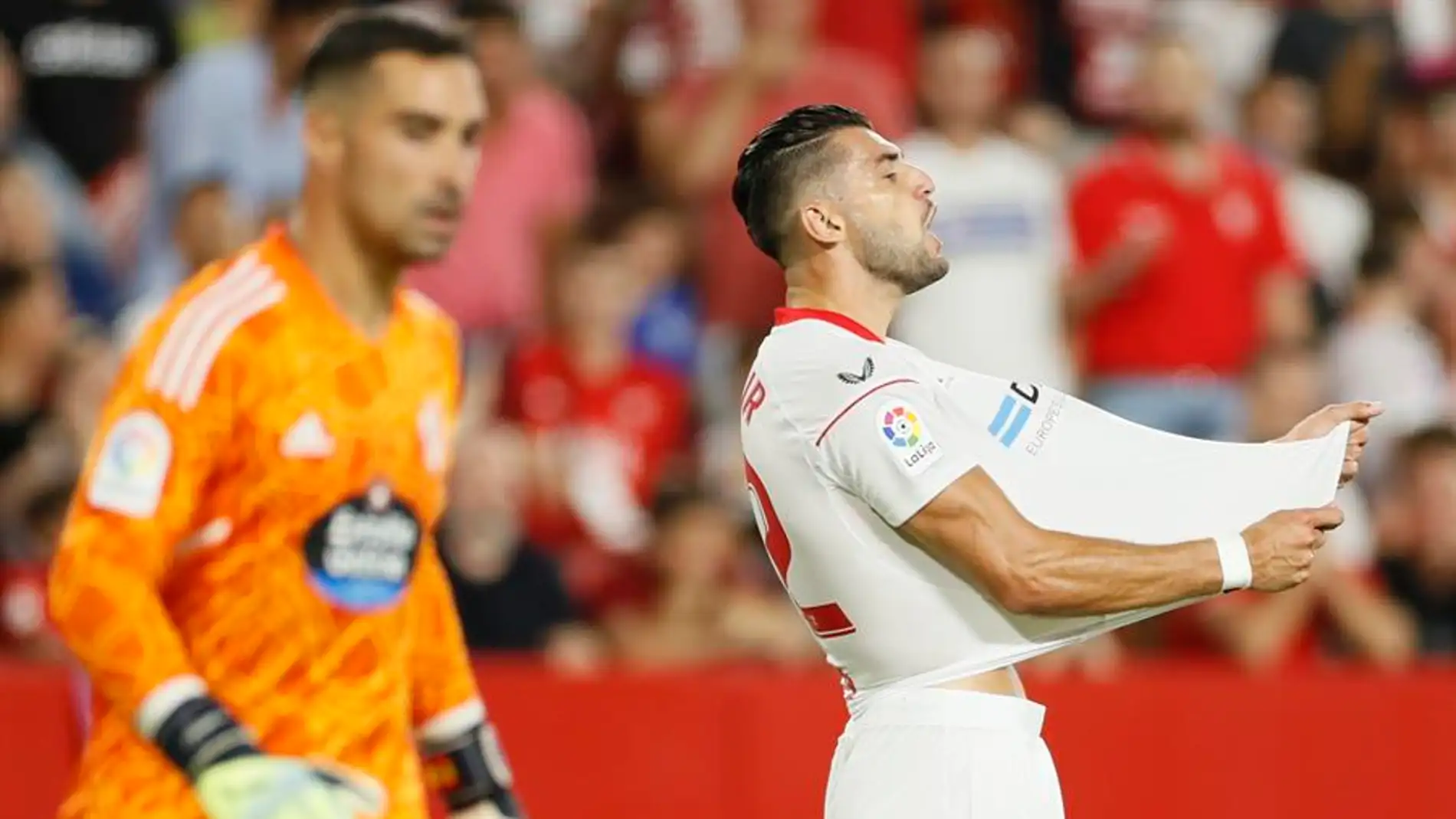 El Sevilla rescata un punto ante el Valladolid tras un error de Asenjo