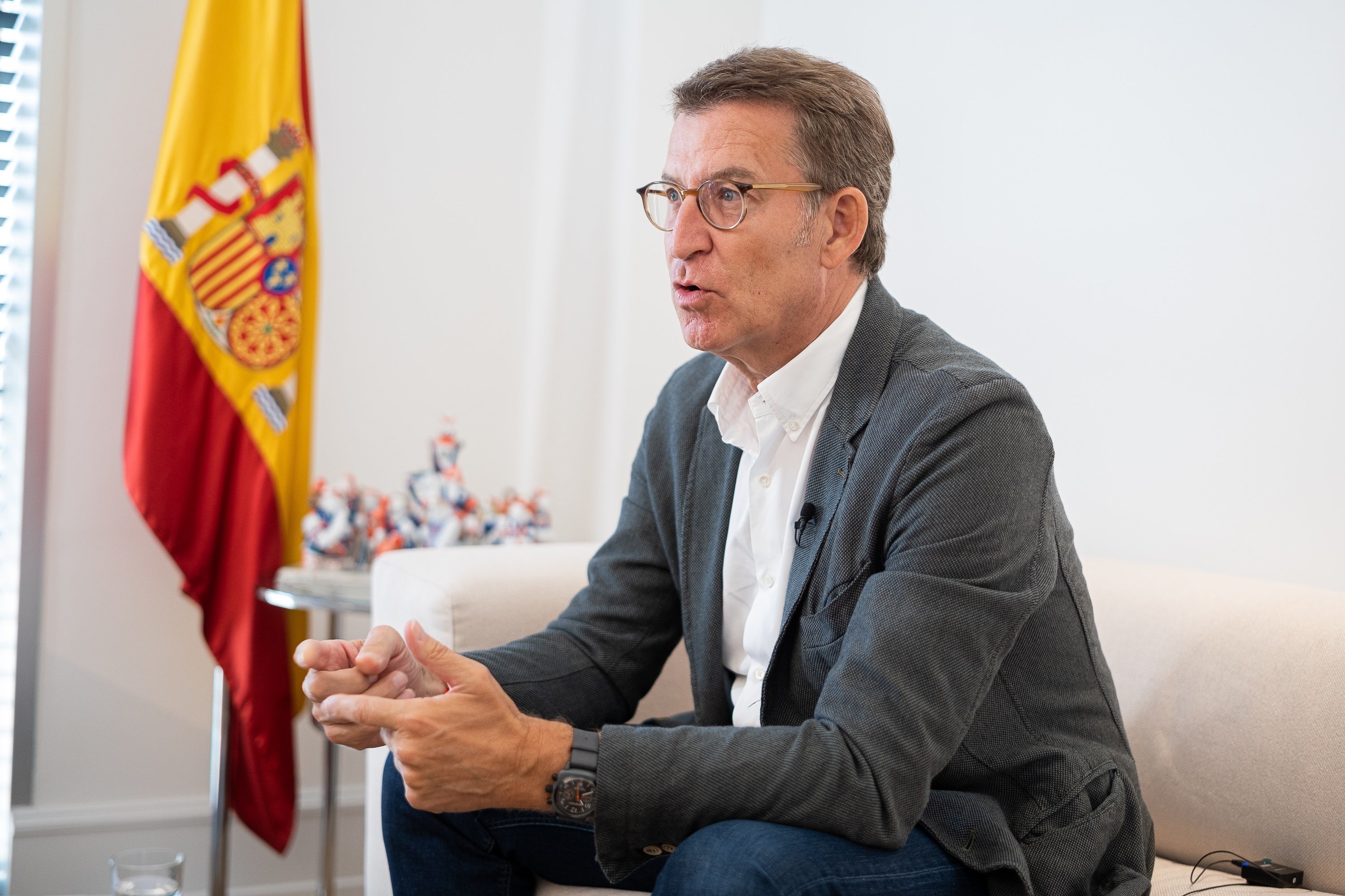 Feijóo critica a Sánchez por su uso del Falcon en plena crisis energética y anuncia un protocolo sobre él si gobierna Feijóo critica a Sánchez por su uso del Falcon en plena crisis energética y anuncia un protocolo sobre él si gobierna