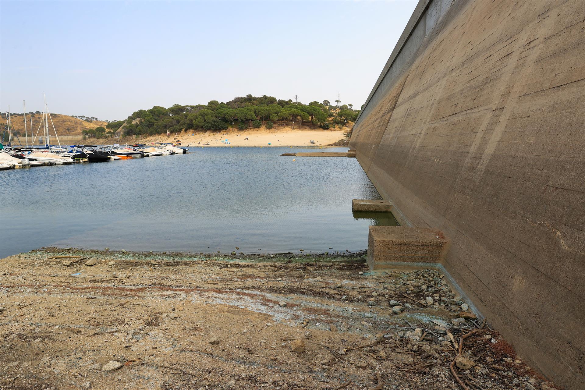 El estrés hídrico en España se agrava con la reserva de los embalses al 50,7% El estrés hídrico en España se agrava con la reserva de los embalses al 50,7%