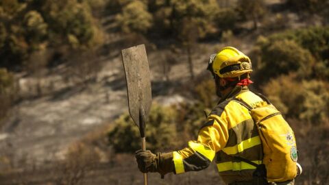 Los bomberos trabajaron durante varios d&iacute;as para extinguir el incendio declarado en A&ntilde;&oacute;n