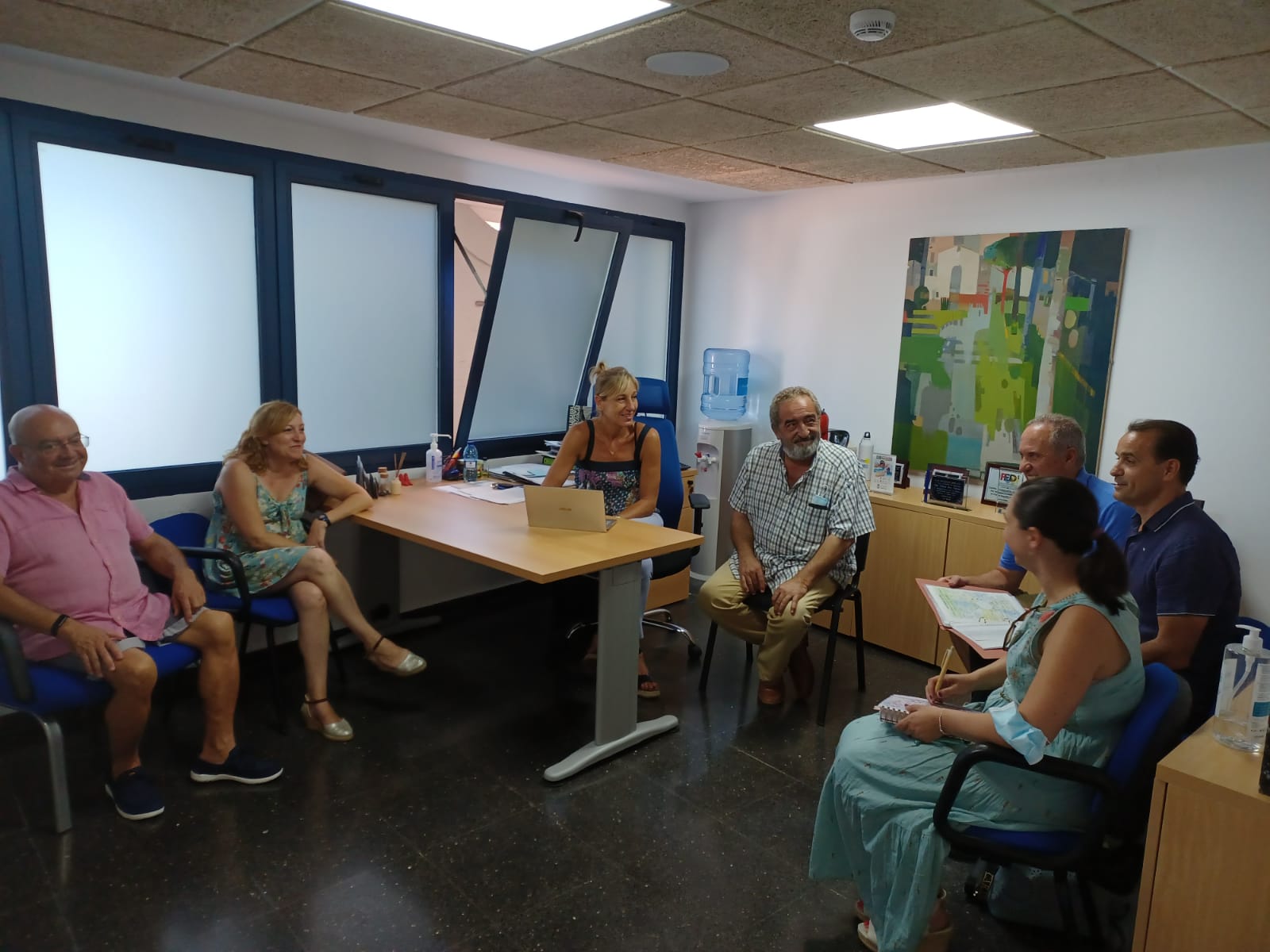 El Ayuntamiento de Torrevieja ha creado una mesa de trabajo para promocionar la salud en todas las edades. El Ayuntamiento de Torrevieja ha creado una mesa de trabajo para promocionar la salud en todas las edades.
