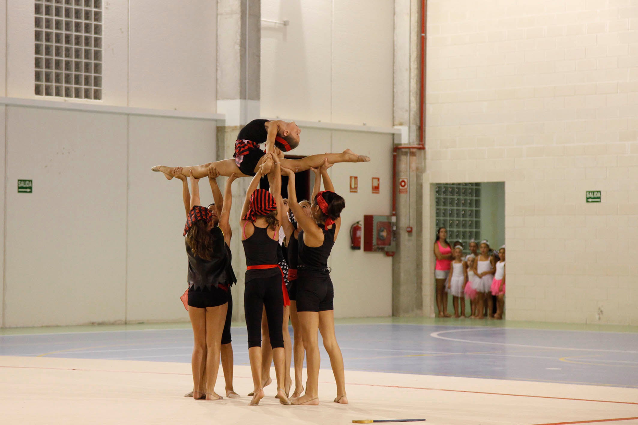 La Diputación respalda con 400.000 euros la participación de los clubes de la provincia en ligas nacionales y europeas La Diputación respalda con 400.000 euros la participación de los clubes de la provincia en ligas nacionales y europeas