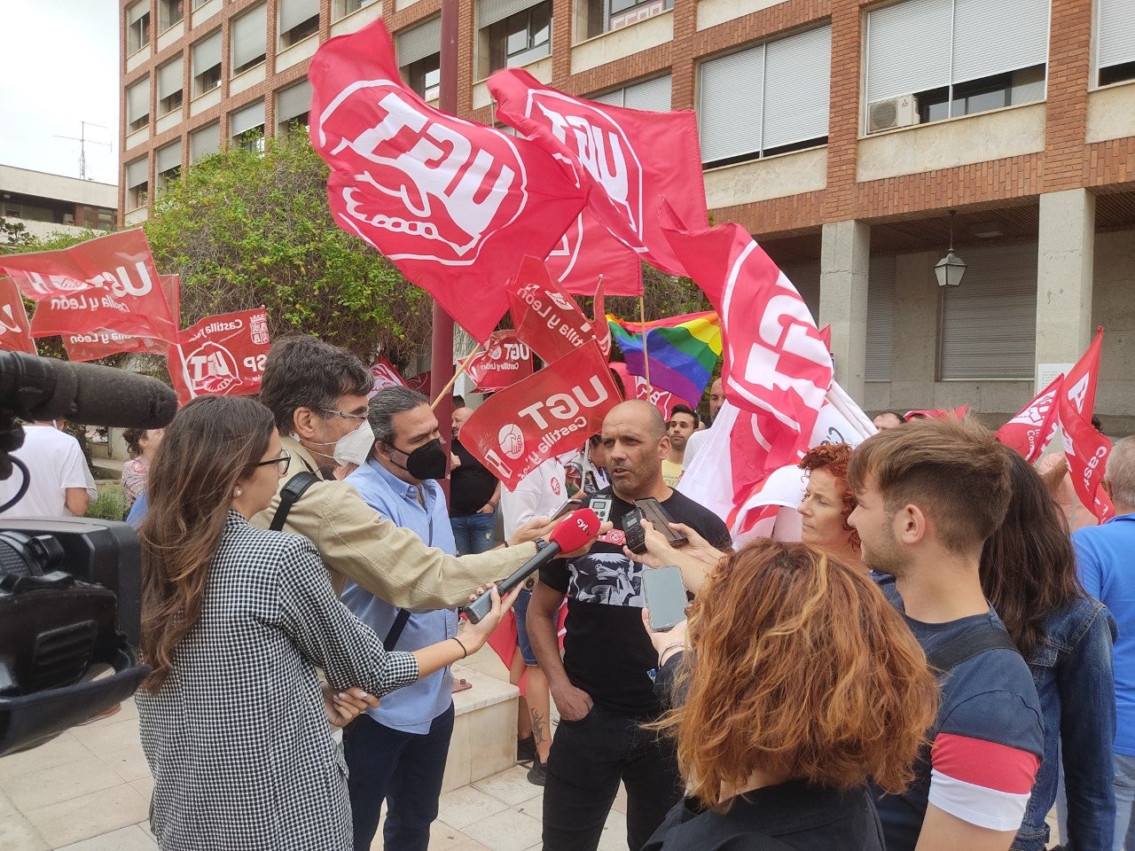 El parado tipo de Palencia es una mujer, mayor de 55 años y parada de larga duración El parado tipo de Palencia es una mujer, mayor de 55 años y parada de larga duración