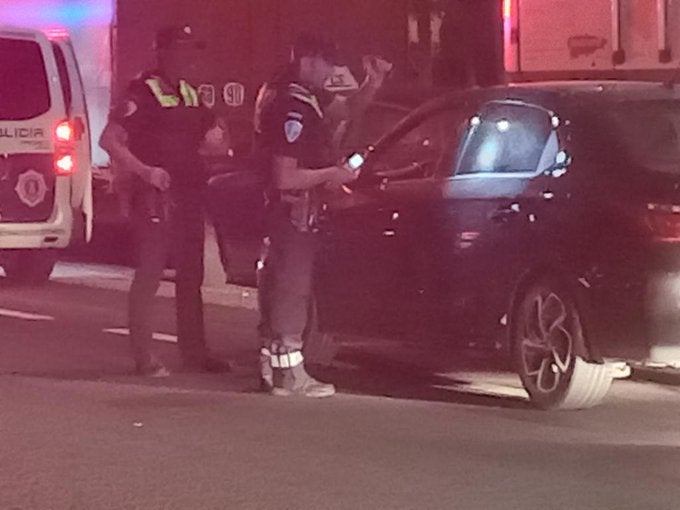 Detienen a padre e hijo por amenazar a jóvenes y lesionar a un policía en Ciudad Real Detienen a padre e hijo por amenazar a jóvenes y lesionar a un policía en Ciudad Real