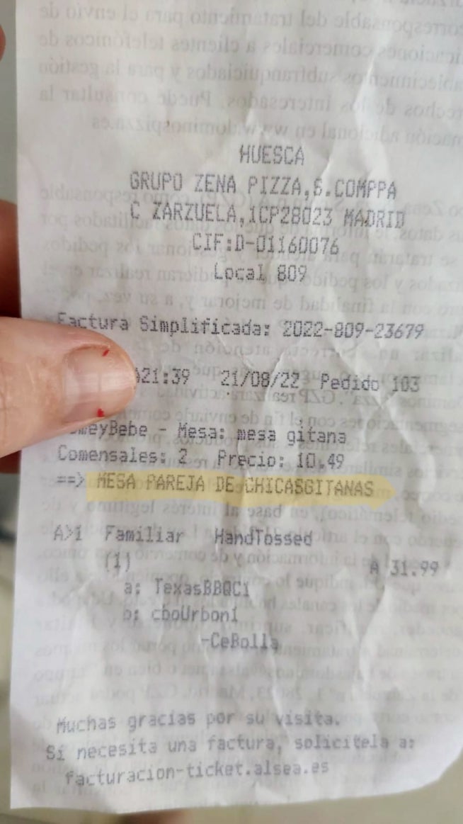 Denuncian un trato racista en una pizzería de Huesca al identificar una "mesa gitana" Denuncian un trato racista en una pizzería de Huesca al identificar una "mesa gitana"