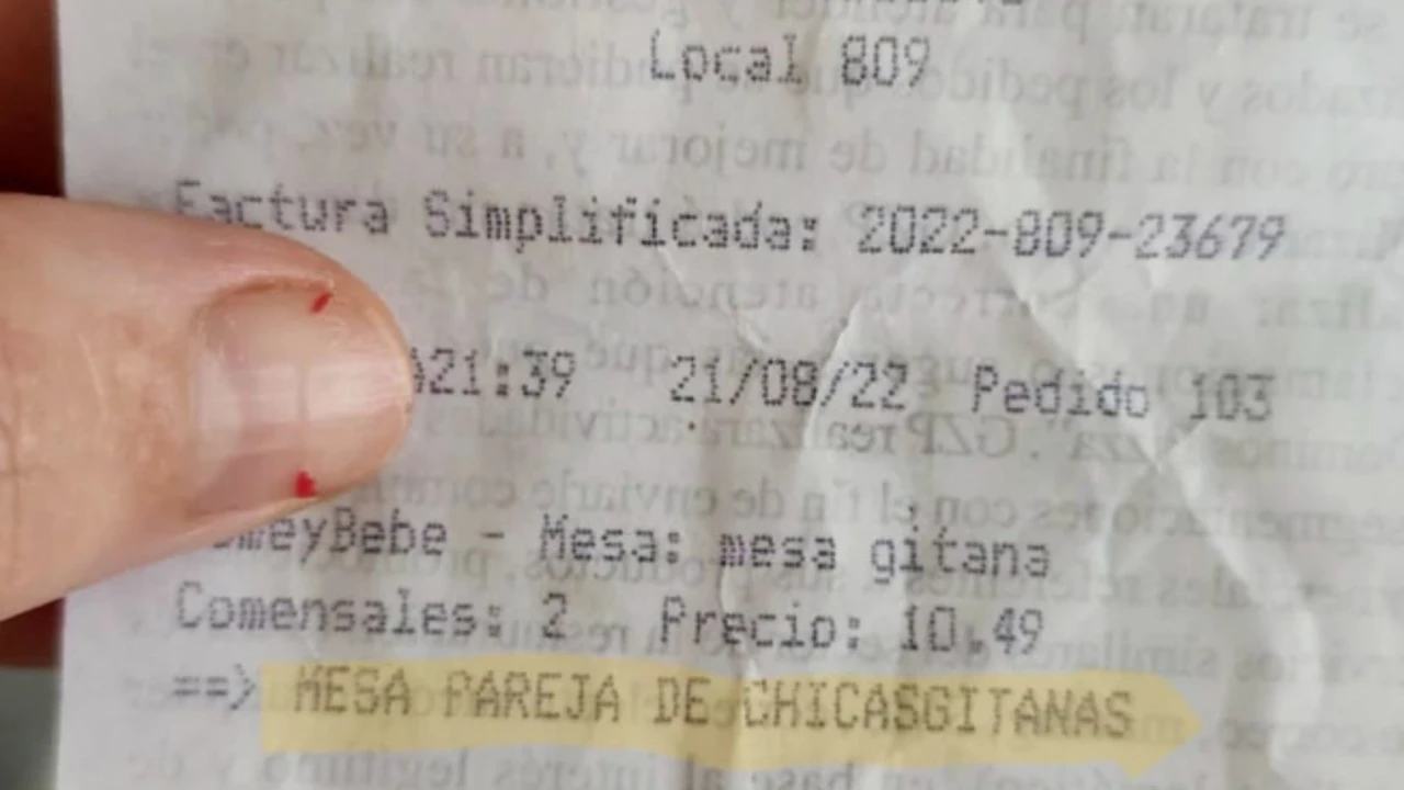 Denuncian un trato racista en una pizzería de Huesca al identificar una "mesa gitana"