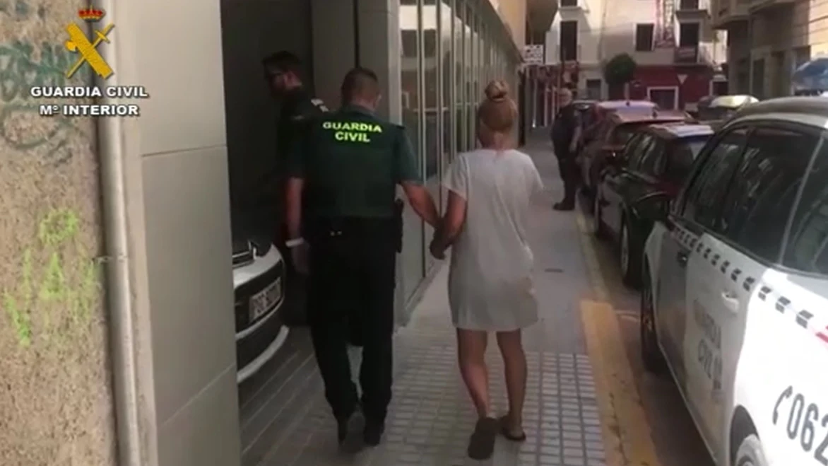 Esta mujer era la que contactaba con los dueños de los apartamentos Esta mujer era la que contactaba con los dueños de los apartamentos