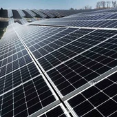 Inicia en Badajoz la construcción de una planta fotovoltaica con capacidad de 10 megavatios Inicia en Badajoz la construcción de una planta fotovoltaica con capacidad de 10 megavatios