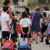 Los alumnos de Infantil y Primaria vuelven al 'Cole'