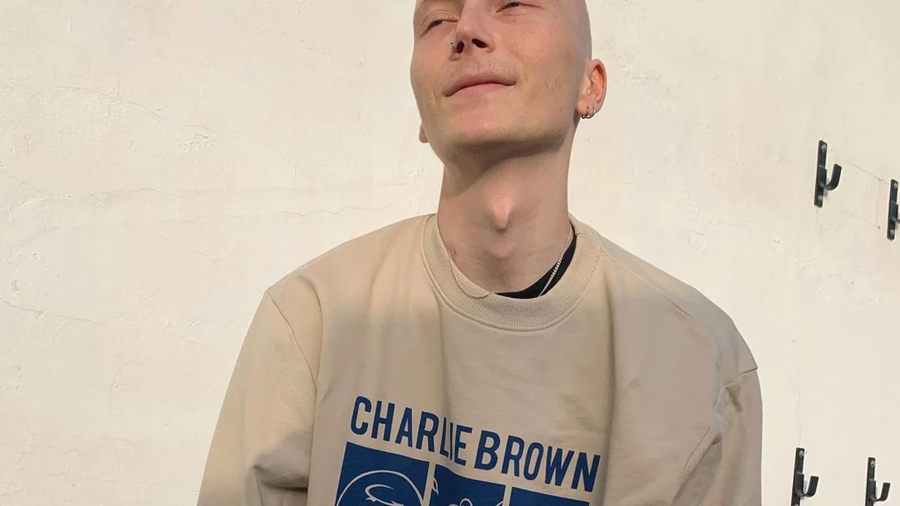 Carlos Sarriá, Charlie en redes sociales, posa en una imagen colgada en su cuenta de Instagram