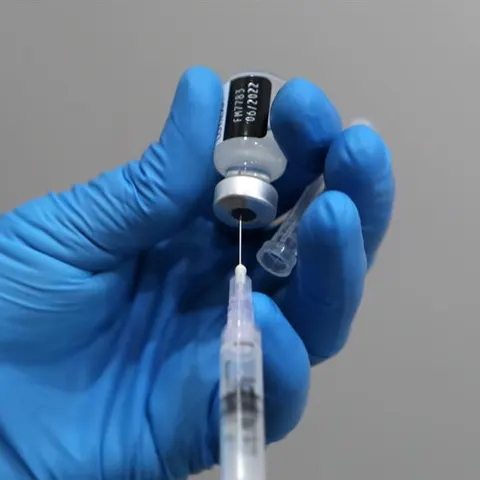 AstraZeneca baraja dejar la producción de vacunas Covid: estos son los motivos