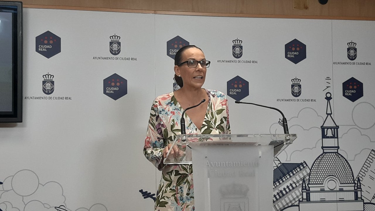 Eva Masías, balance de la feria de Ciudad Real: "Tranquila y multitudinaria, una participación superior a los últimos años" Eva Masías, balance de la feria de Ciudad Real: "Tranquila y multitudinaria, una participación superior a los últimos años"