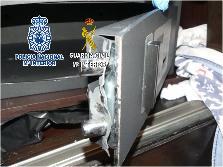 Dos detenidos por la comisión de 55 robos en habitaciones de hoteles de Benidorm Dos detenidos por la comisión de 55 robos en habitaciones de hoteles de Benidorm