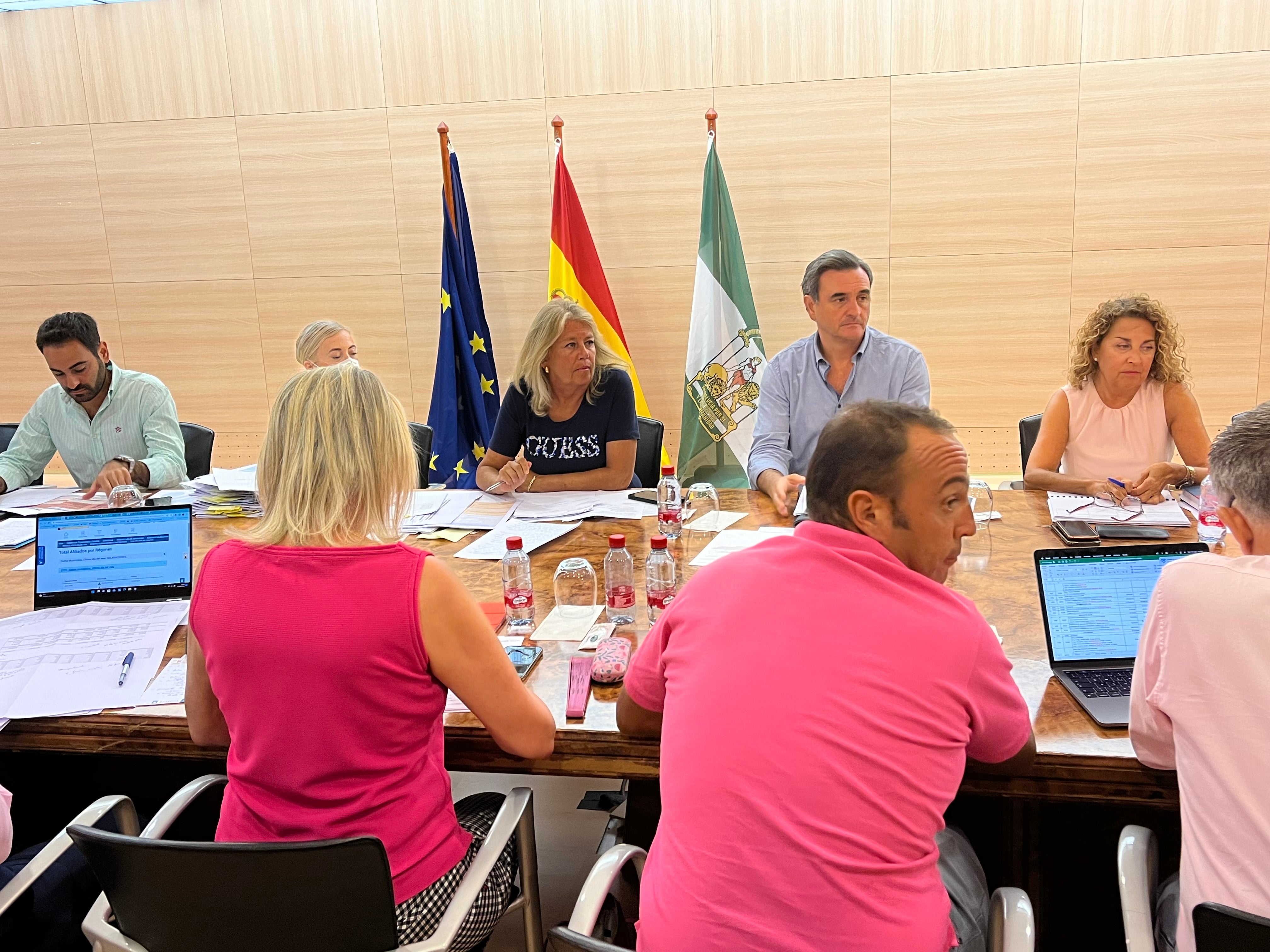 Ángeles Muñoz: "Culminaremos todos los proyectos pendientes antes de terminar el mandato" Ángeles Muñoz: "Culminaremos todos los proyectos pendientes antes de terminar el mandato"