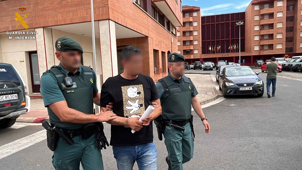 El forestal alertado por el crimen de Viniegra dio el alto a los acusados "con el 112 marcado y la marcha metida" El forestal alertado por el crimen de Viniegra dio el alto a los acusados "con el 112 marcado y la marcha metida"
