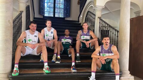 Nueva equipaci&oacute;n de Unicaja