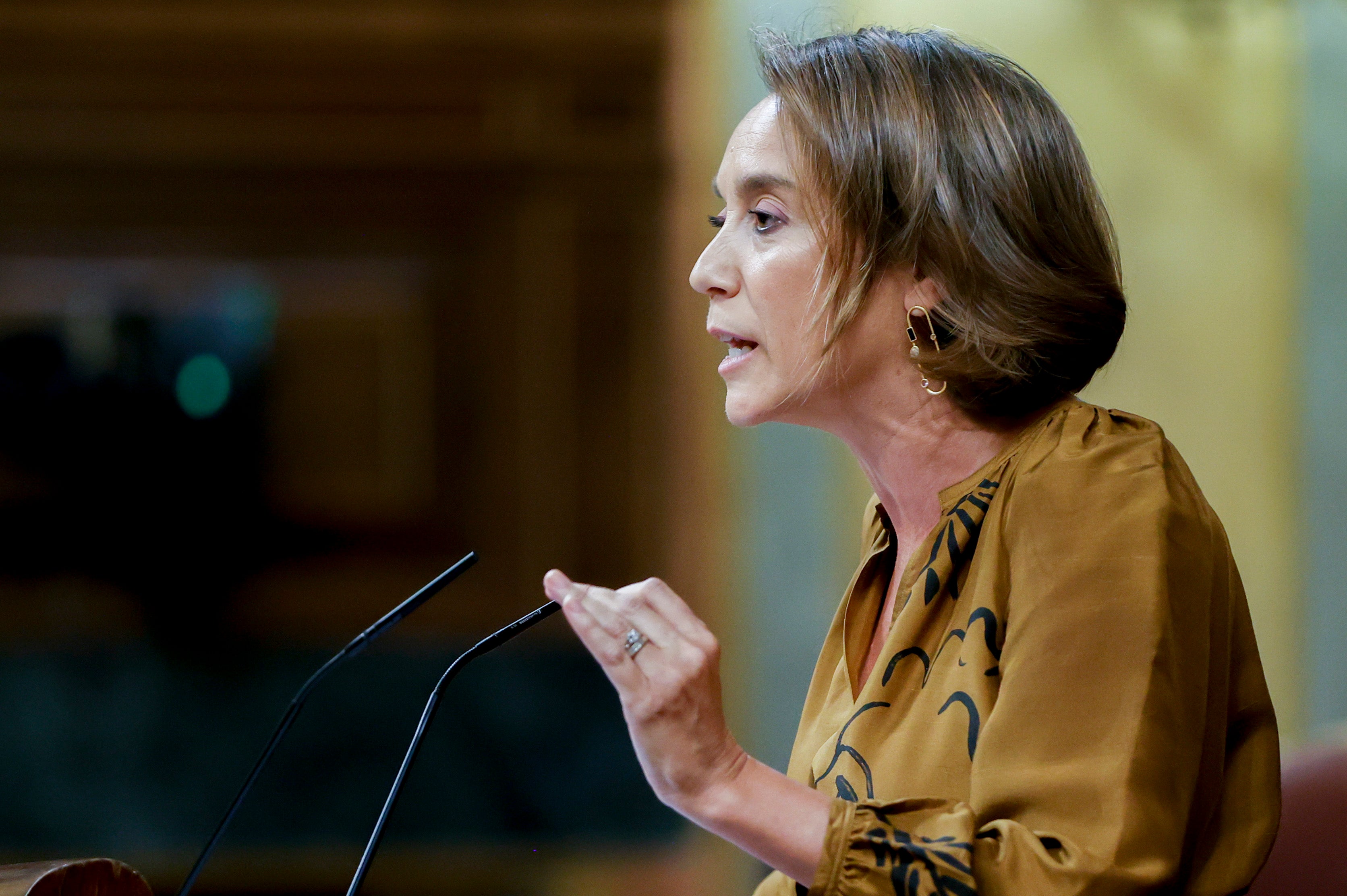 Cuca Gamarra carga contra las "descalificaciones" de Sánchez hacia Feijóo: "Estuvo más centrado en insultar que en las medidas" Cuca Gamarra carga contra las "descalificaciones" de Sánchez hacia Feijóo: "Estuvo más centrado en insultar que en las medidas"
