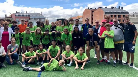 Virginia Beach-Ramiro Amarelle Academy En el campo de Pastoriza.