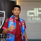 Linchao, con la bufanda azulgrana