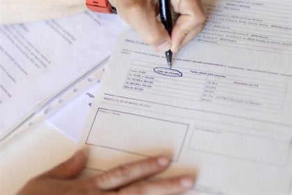 La firma de hipotecas sobre viviendas en Andalucía alcanza en junio su mayor cifra en doce años tras subir un 1% La firma de hipotecas sobre viviendas en Andalucía alcanza en junio su mayor cifra en doce años tras subir un 1%