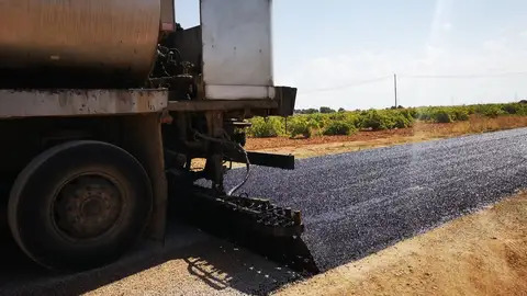 El Plan de reasfaltado de caminos continúa en 2022 con las actuaciones en 11 vías rurales de Villarrobledo El Plan de reasfaltado de caminos continúa en 2022 con las actuaciones en 11 vías rurales de Villarrobledo