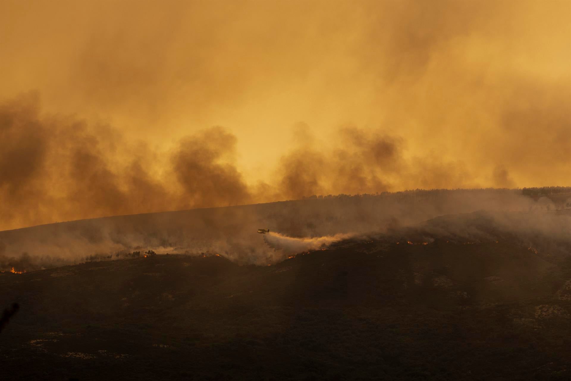 También a Peñarroya- Pueblonuevo llegó el humo de los incendios de la península También a Peñarroya- Pueblonuevo llegó el humo de los incendios de la península