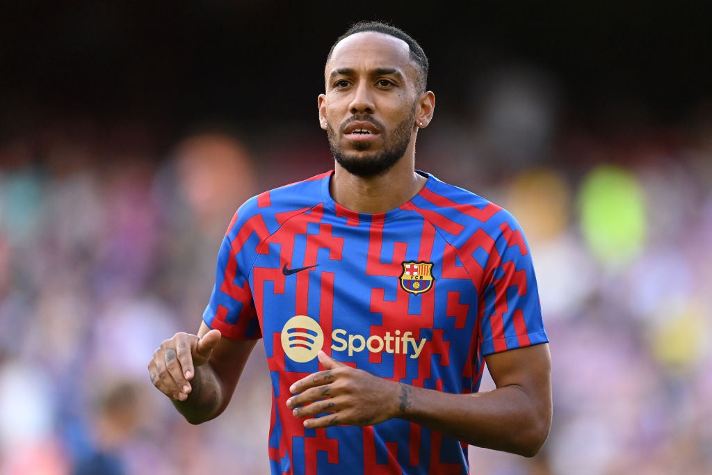 Un grupo de encapuchados agrede a Aubameyang y a su familia en el asalto de su casa Un grupo de encapuchados agrede a Aubameyang y a su familia en el asalto de su casa