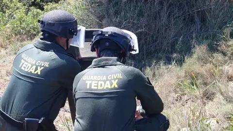 Guardia Civil destruye una granada de mortero en la costa de Mallorca