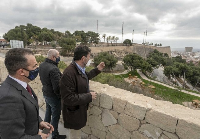 El Ayuntamiento de Alicante prepara un proyecto para la protección de taludes los alrededores del Monte Tossal El Ayuntamiento de Alicante prepara un proyecto para la protección de taludes los alrededores del Monte Tossal