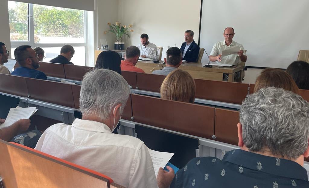 El secretario autonómico de Emergencias, José María Ángel, pide "prudencia" en los bous al carrer: "El riesgo cero no existe" El secretario autonómico de Emergencias, José María Ángel, pide "prudencia" en los bous al carrer: "El riesgo cero no existe"