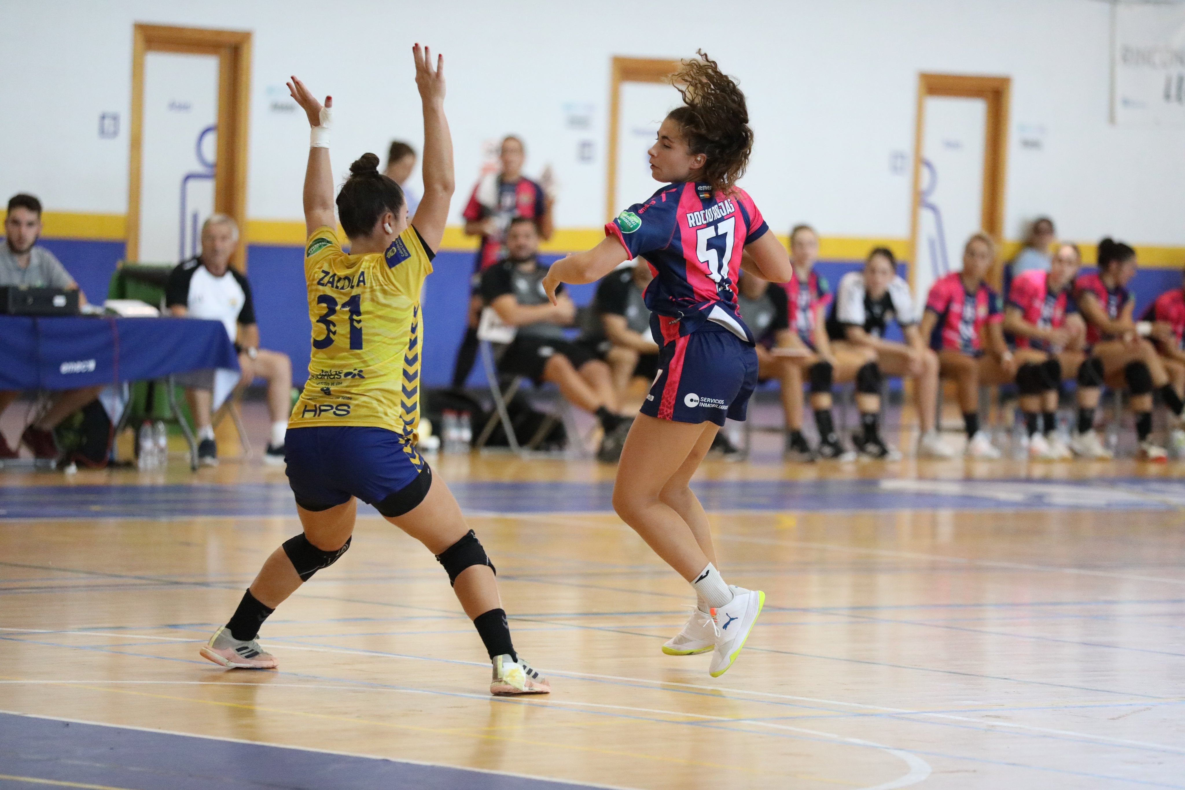 Rocío Rojas: "En el vestuario hace mucha ilusión ganar la liga" Rocío Rojas: "En el vestuario hace mucha ilusión ganar la liga"