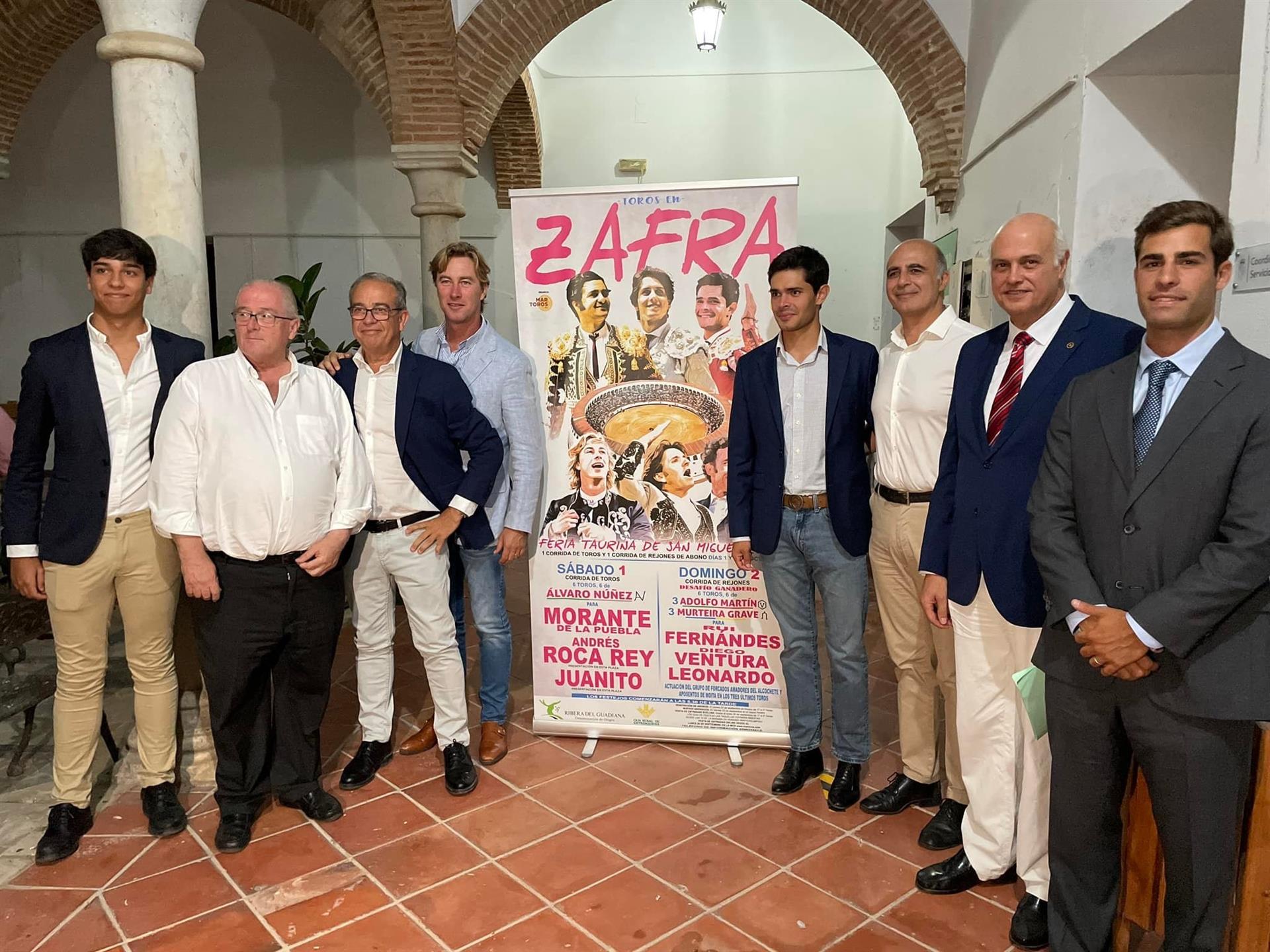 Morante, Roca Rey y Juanito torearán en la corrida a pie de la Feria de San Miguel de Zafra Morante, Roca Rey y Juanito torearán en la corrida a pie de la Feria de San Miguel de Zafra