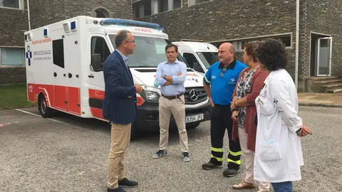 El consejero de Salud en una visita al Hospital de Jarrio El consejero de Salud en una visita al Hospital de Jarrio