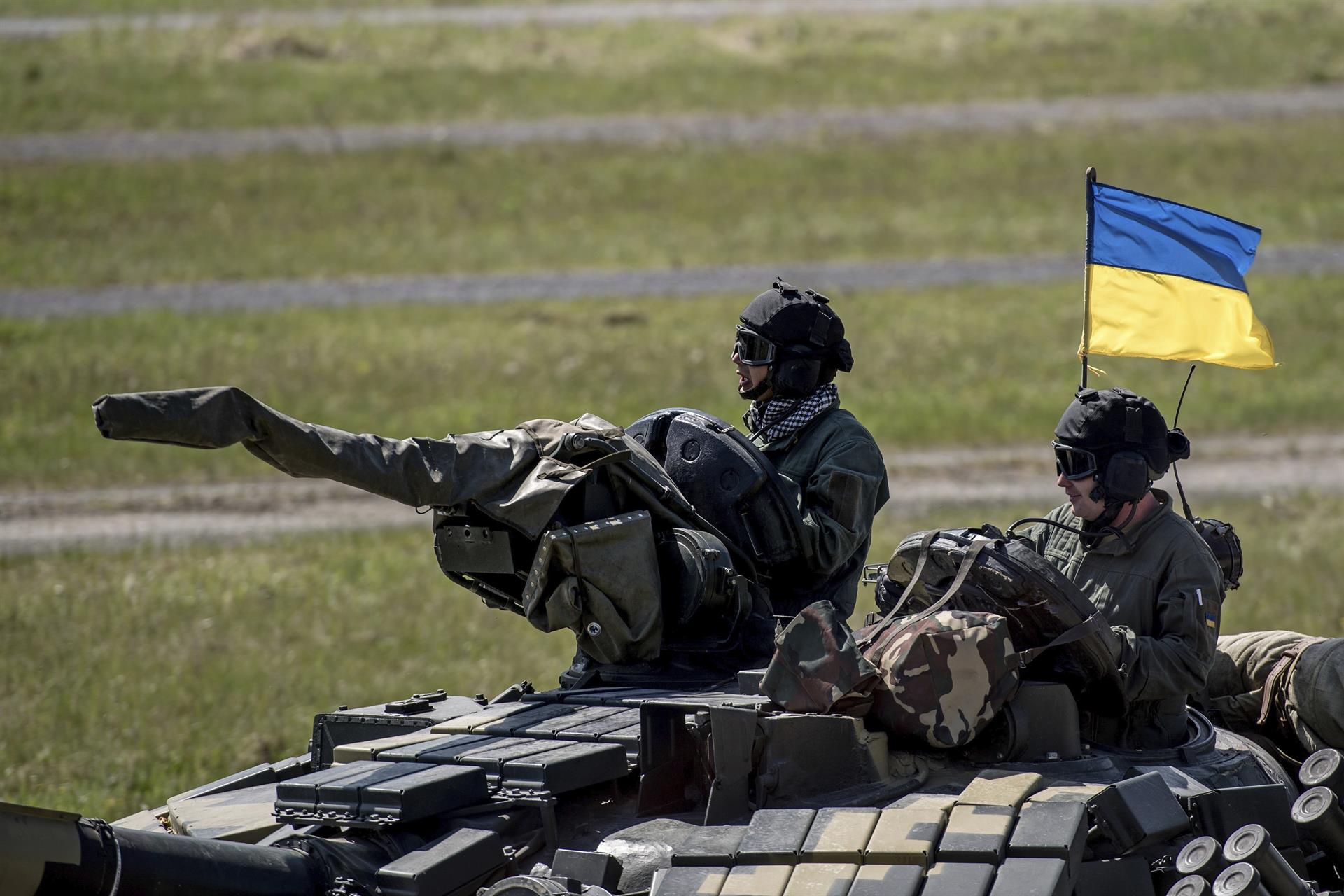 La Unión Europea acuerda definir parámetros de misión para entrenar al Ejército ucraniano La Unión Europea acuerda definir parámetros de misión para entrenar al Ejército ucraniano