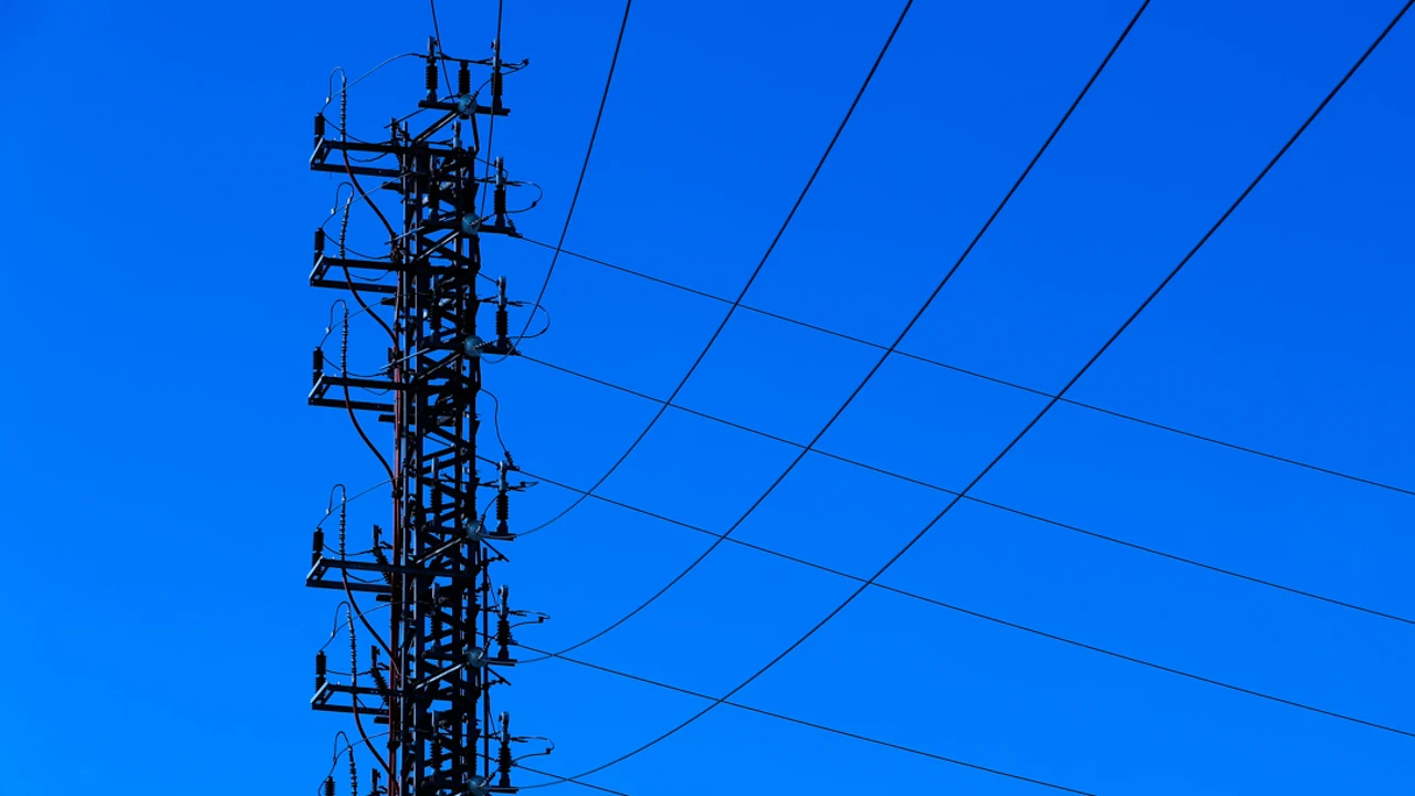 Precio luz hoy: a qué hora es más barata la luz este martes