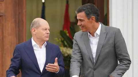 El canciller alemán, Olaf Scholz, y el presidente del Gobierno, Pedro Sánchez, durante su encuentro en Alemania
