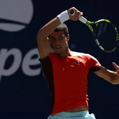 Carlos Alcaraz se estrena con paso firme en el US Open Carlos Alcaraz se estrena con paso firme en el US Open