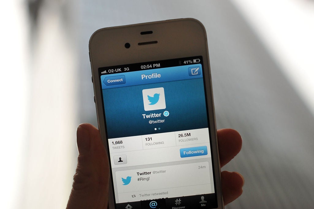 Restablecido el servicio web de Twitter tras más de cinco horas caído Restablecido el servicio web de Twitter tras más de cinco horas caído