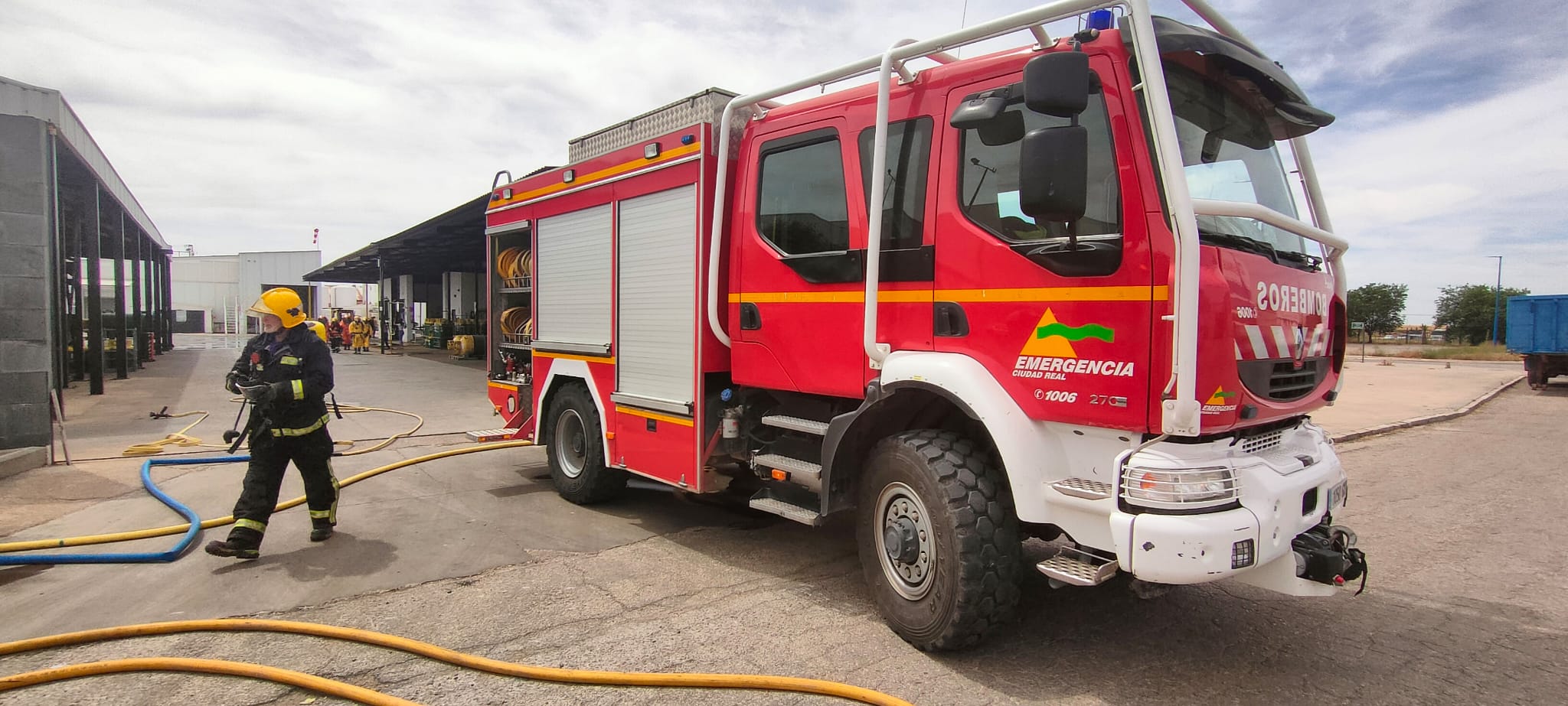 Bomberos encuentran el cadáver de un hombre de 67 años tras extinguir un incendio en Socuéllamos Bomberos encuentran el cadáver de un hombre de 67 años tras extinguir un incendio en Socuéllamos