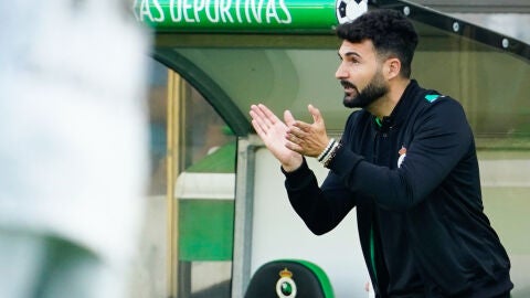 Fern&aacute;ndez Romo, entrenador del Racing