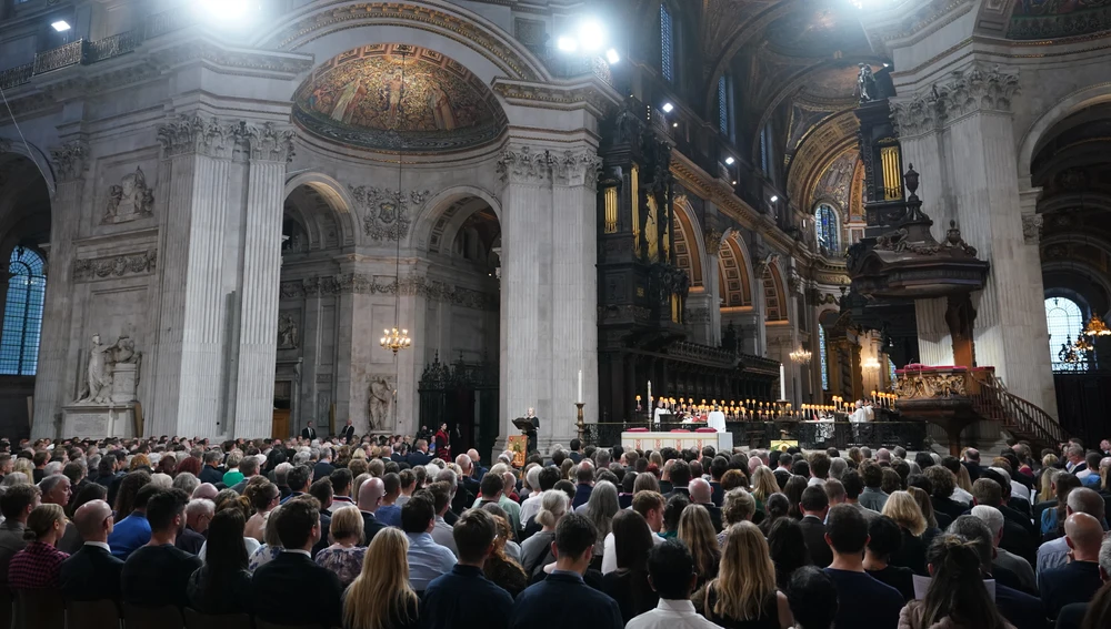 Servicio religioso en la Catedral de San Pablo tras el fallecimiento de Isabel II