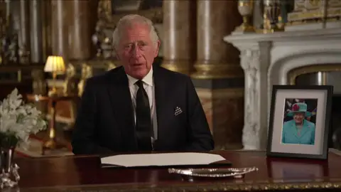 VÍDEO completo del primer discurso de Carlos III como rey de Inglaterra VÍDEO completo del primer discurso de Carlos III como rey de Inglaterra