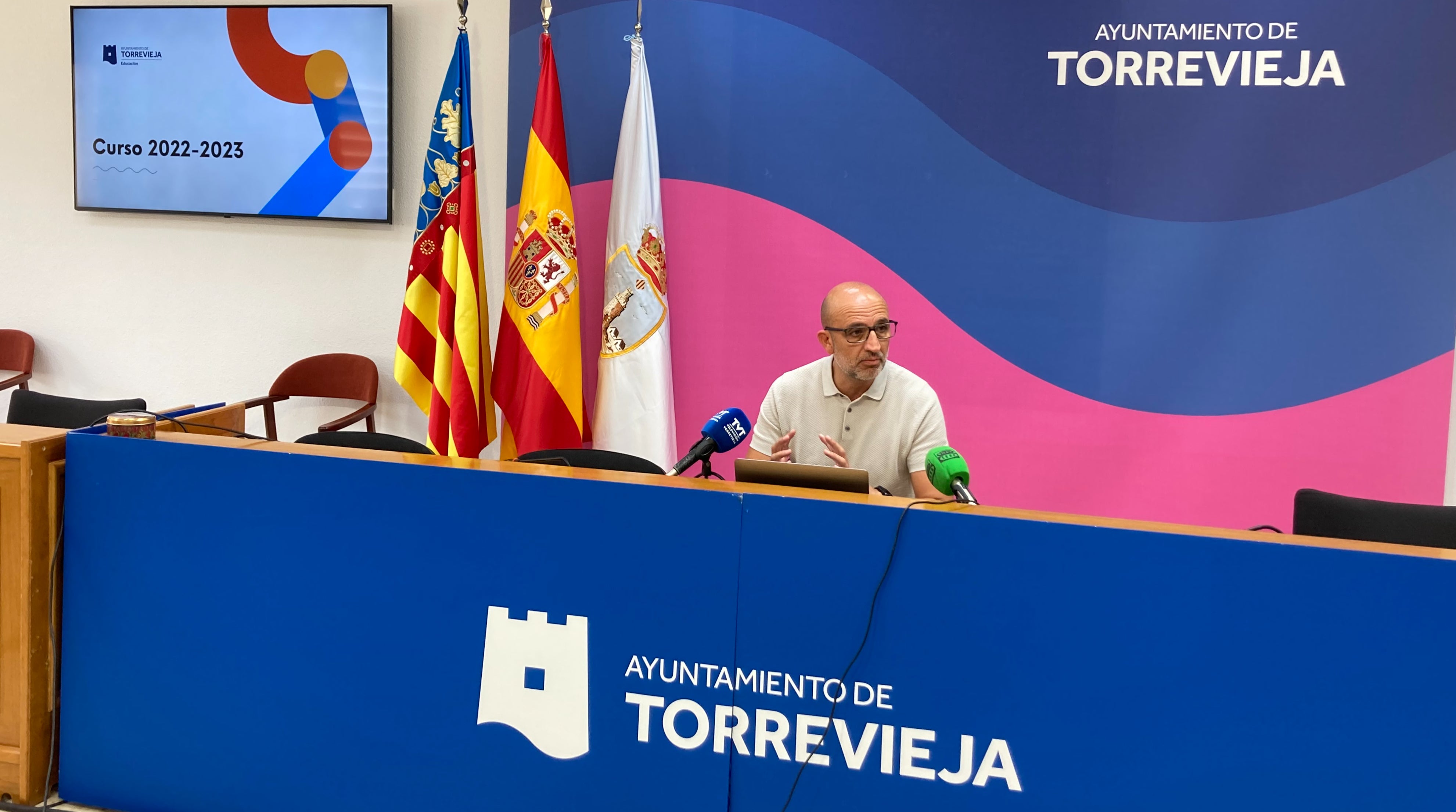 Casi 13.000 alumnos y alumnas comienzan las clases el lunes en Torrevieja con un notable aumento de aulas Casi 13.000 alumnos y alumnas comienzan las clases el lunes en Torrevieja con un notable aumento de aulas