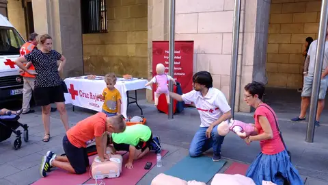 Cruz Roja Huesca enseña cómo ofrecer asistencia urgente
