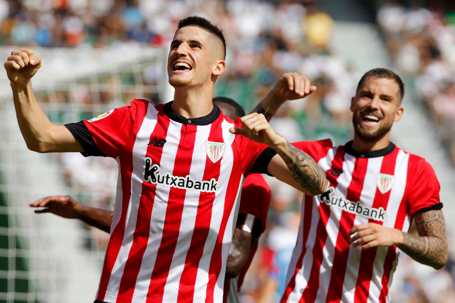 El Athletic barre al Elche y deja a Francisco en la cuerda floja El Athletic barre al Elche y deja a Francisco en la cuerda floja