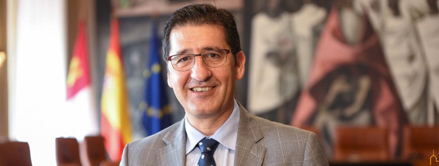 La Diputación de Ciudad Real ofrece a todos los colegios de Infantil y Primaria un desfibrilador La Diputación de Ciudad Real ofrece a todos los colegios de Infantil y Primaria un desfibrilador